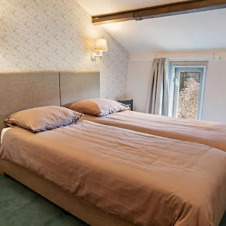 Hotel In With A Garden 3*